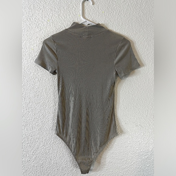 Gray bodysuit - Picture 2 of 2